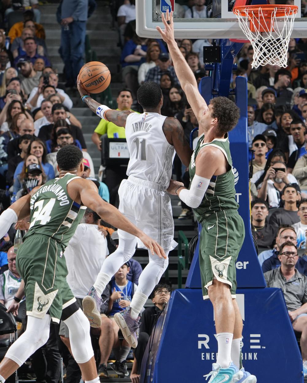 手可热的 手可热的